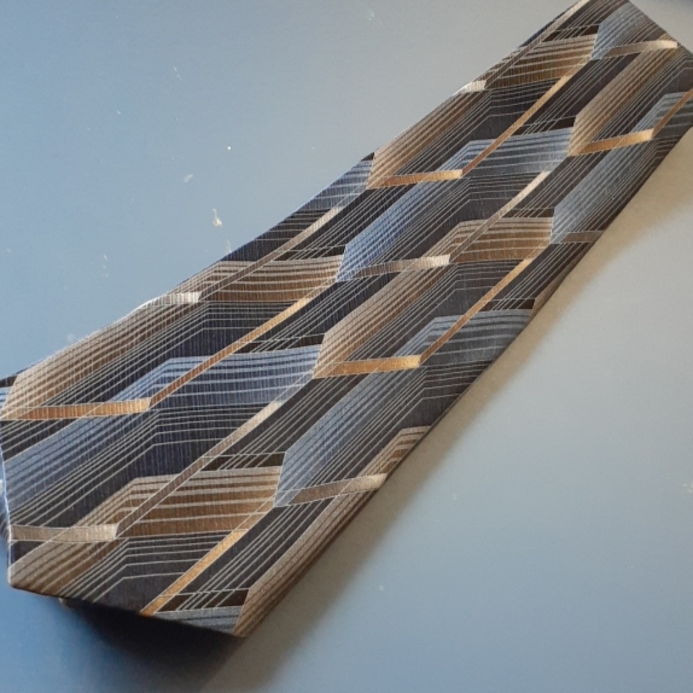 Men's tie